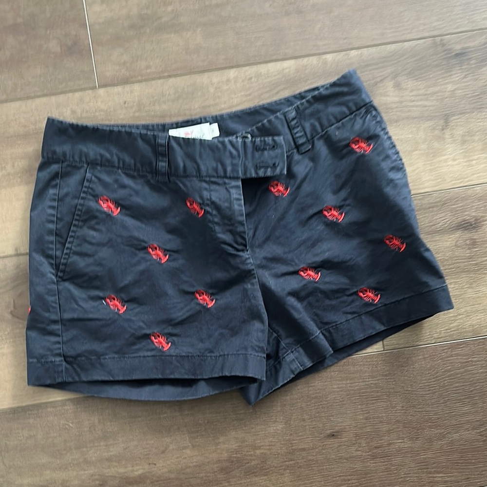 Women's navy shorts with Red Lobster detail.